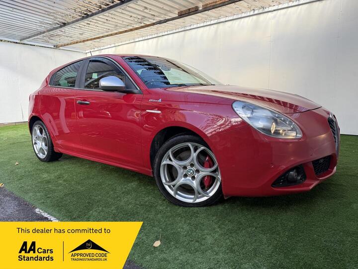 Alfa Romeo Giulietta 2.0 JTDM-2 QV Line TCT Euro 5 (s/s) 5dr Alfa Romeo Giulietta 2.0 JTDM-2 QV Line TCT Euro 5 (s/s) 5dr