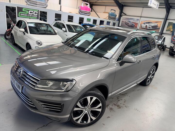 Volkswagen Touareg 3.0 TDI V6 BlueMotion Tech R-Line Tiptronic 4WD Euro 6 (s/s) 5dr