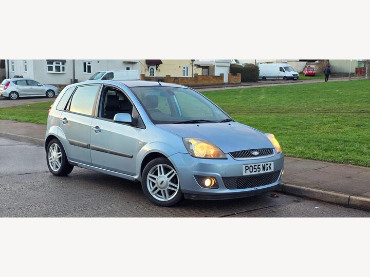 Ford Fiesta 1.4 Ghia 5dr