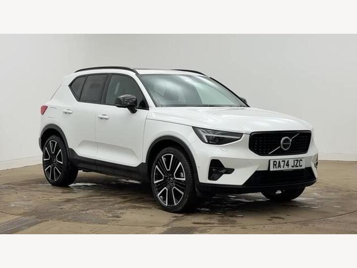 Volvo XC40 2.0 B4 MHEV Ultra Dark DCT Auto Euro 6 (s/s) 5dr