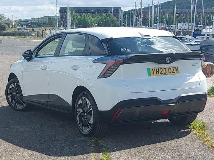 MG MG4 51kWh SE Auto 5dr