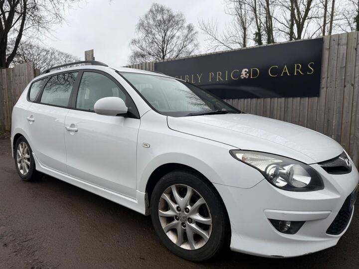 Hyundai I30 1.6 CRDi Comfort Euro 4 5dr Hyundai I30 1.6 CRDi Comfort Euro 4 5dr