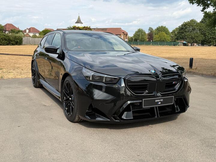 BMW M5 4.4 22.1kWh Touring Steptronic XDrive Euro 6 (s/s) 5dr