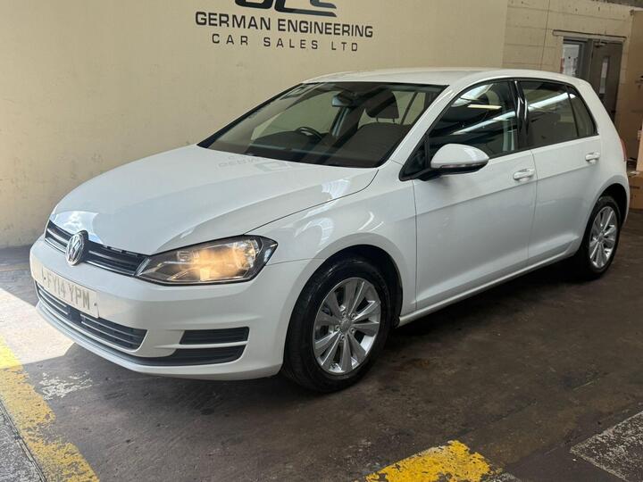Volkswagen Golf 2.0 TDI BlueMotion Tech SE Euro 5 (s/s) 5dr Volkswagen Golf 2.0 TDI BlueMotion Tech SE Euro 5 (s/s) 5dr