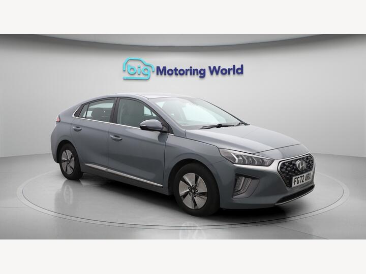 Hyundai IONIQ 1.6 H-GDi Premium DCT Euro 6 (s/s) 5dr Hyundai IONIQ 1.6 H-GDi Premium DCT Euro 6 (s/s) 5dr
