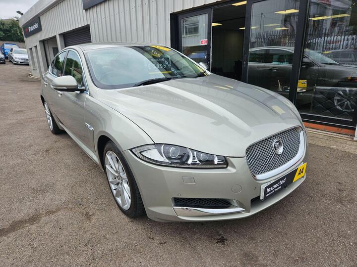 Jaguar XF 2.2d Premium Luxury Auto Euro 5 (s/s) 4dr