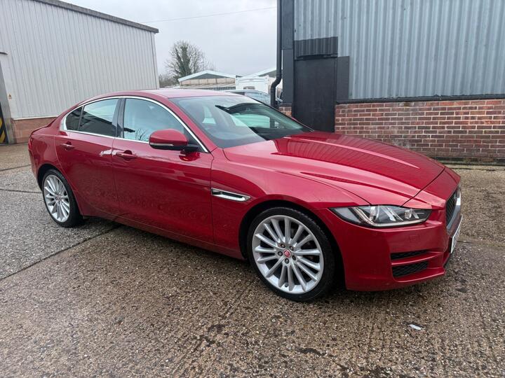 Jaguar XE 2.0d Portfolio Auto Euro 6 (s/s) 4dr
