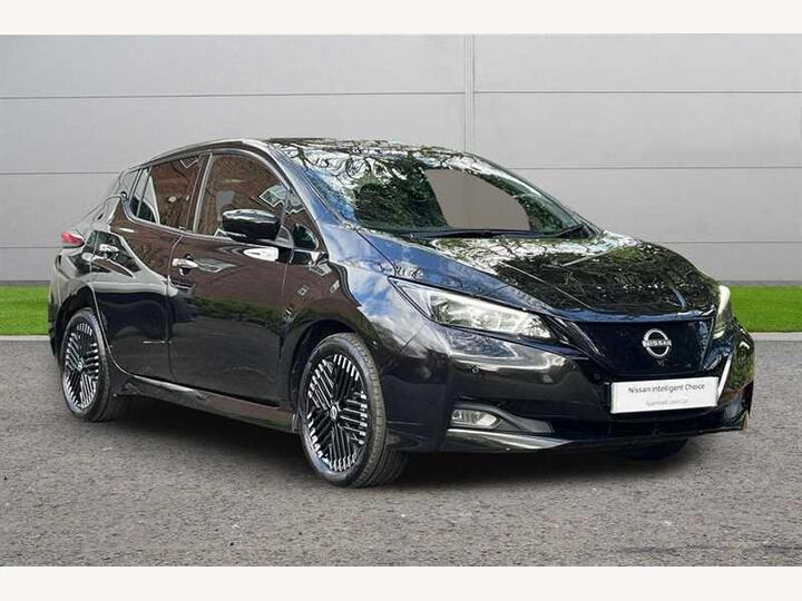 Nissan LEAF 39kWh N-Connecta Auto 5dr Nissan LEAF 39kWh N-Connecta Auto 5dr
