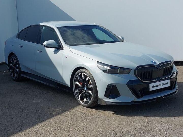BMW 5 Series 3.0 550e 22.1kWh M Sport Pro Steptronic XDrive Euro 6 (s/s) 4dr