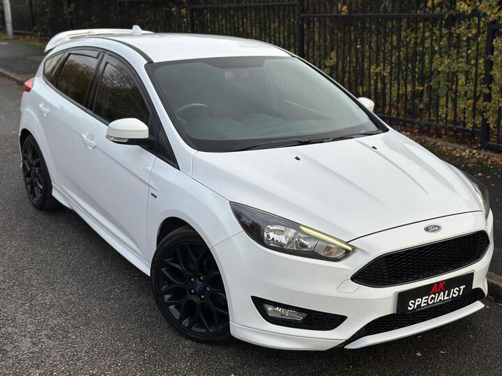 Ford Focus 1.0T EcoBoost ST-Line Euro 6 (s/s) 5dr