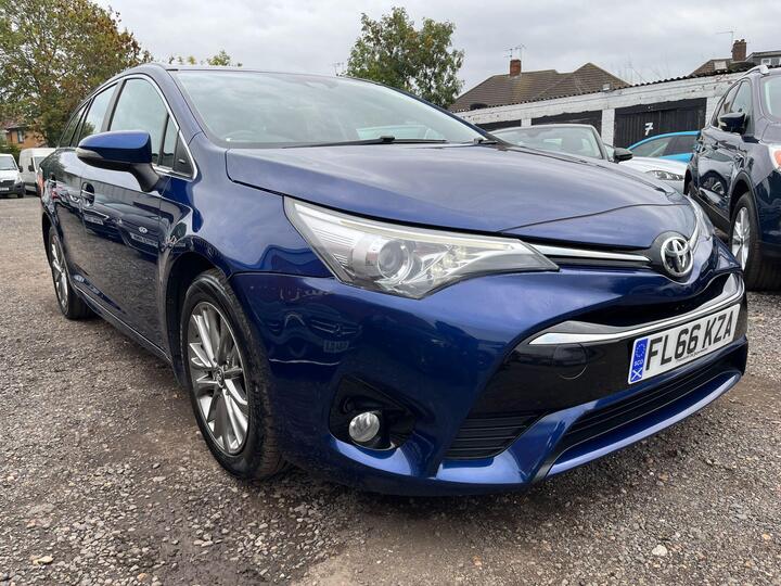 Toyota Avensis 2.0 D-4D Business Edition Touring Sports Euro 6 (s/s) 5dr Toyota Avensis 2.0 D-4D Business Edition Touring Sports Euro 6 (s/s) 5dr