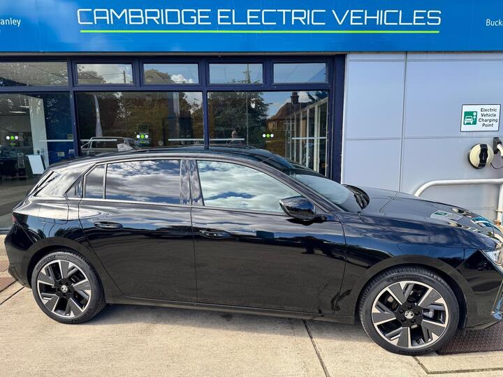 Vauxhall Astra Electric 54kWh Ultimate Auto 5dr Vauxhall Astra Electric 54kWh Ultimate Auto 5dr