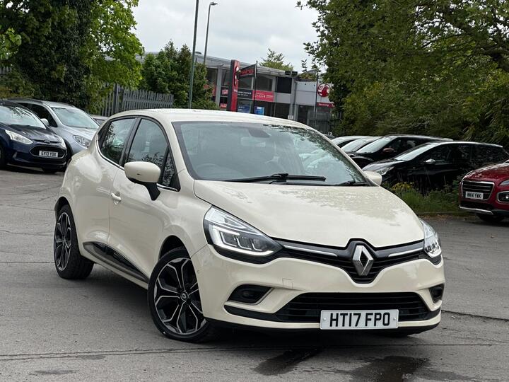 Renault Clio 1.5 DCi Signature Nav Euro 6 (s/s) 5dr Renault Clio 1.5 DCi Signature Nav Euro 6 (s/s) 5dr