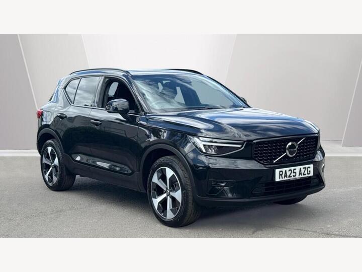 Volvo XC40 2.0 B4 MHEV Plus Dark DCT Auto Euro 6 (s/s) 5dr