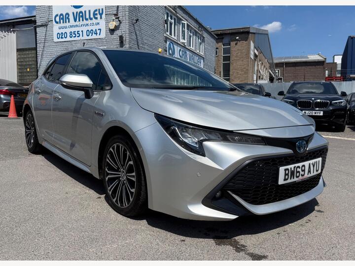 Toyota Corolla 1.8 VVT-h Design CVT Euro 6 (s/s) 5dr