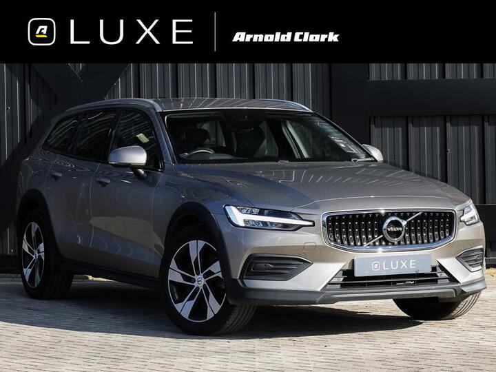 Volvo V60 Cross Country 2.0 B5 MHEV Auto AWD Euro 6 (s/s) 5dr