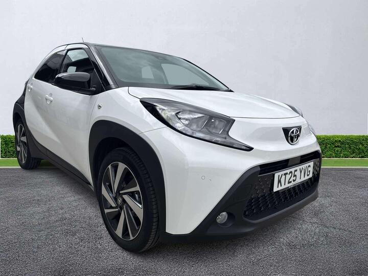 Toyota AYGO X 1.0 VVT-i Edge X-shift Euro 6 (s/s) 5dr Toyota AYGO X 1.0 VVT-i Edge X-shift Euro 6 (s/s) 5dr