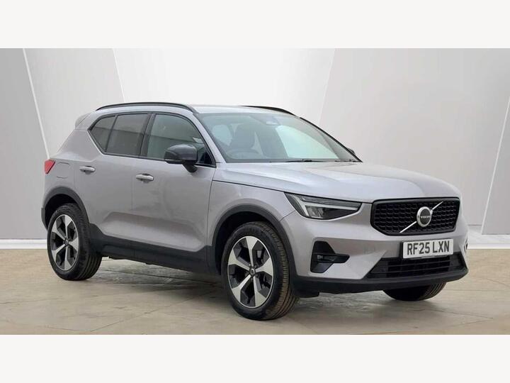 Volvo XC40 2.0 B4 MHEV Plus Dark DCT Auto Euro 6 (s/s) 5dr