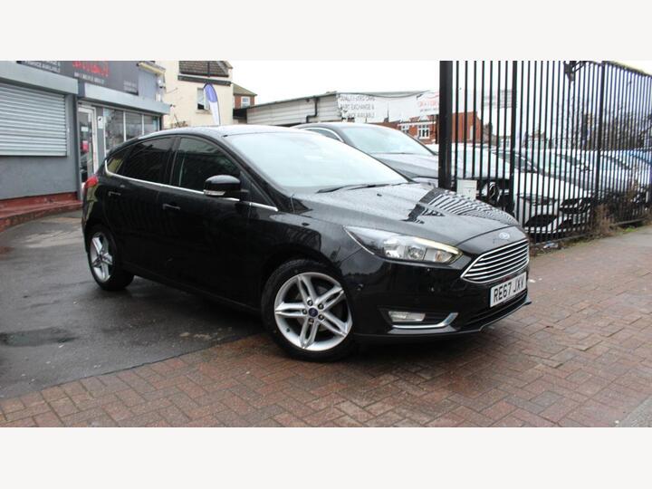 Ford FOCUS 1.0T EcoBoost Titanium Auto Euro 6 (s/s) 5dr