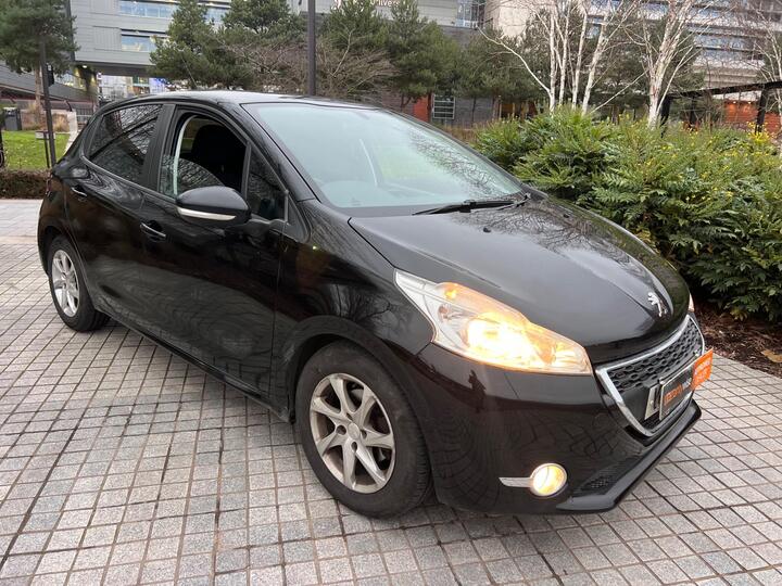 Peugeot 208 1.2 VTi PureTech Style Euro 5 5dr