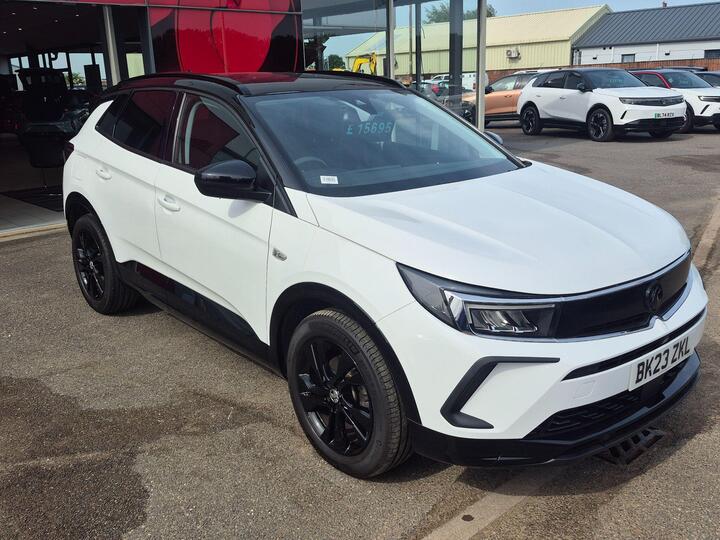 Vauxhall Grandland 1.2 Turbo GS Line Auto Euro 6 (s/s) 5dr Vauxhall Grandland 1.2 Turbo GS Line Auto Euro 6 (s/s) 5dr