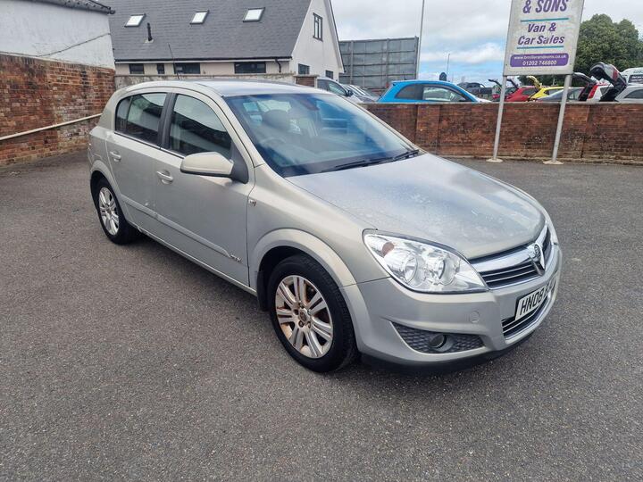 Vauxhall Astra 1.8i 16v Design 5dr