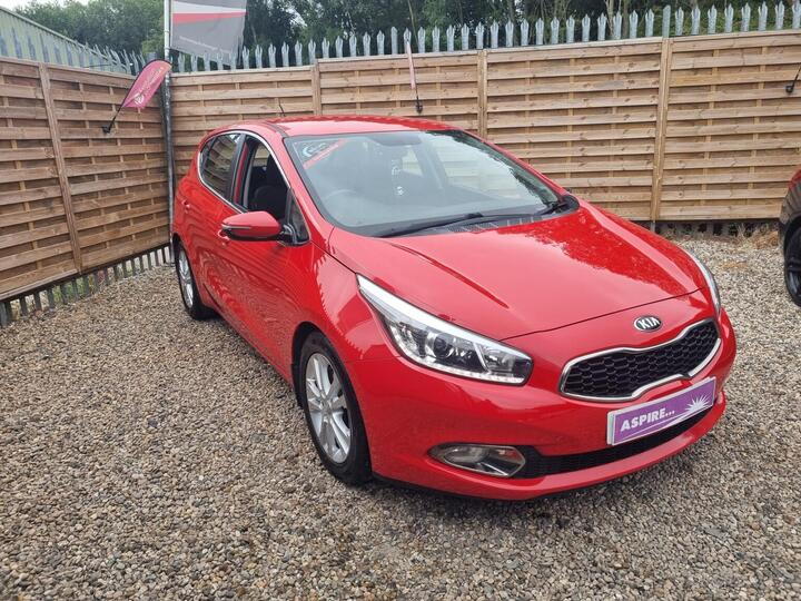 Kia CEED 1.6 CRDi EcoDynamics 2 Euro 5 (s/s) 5dr