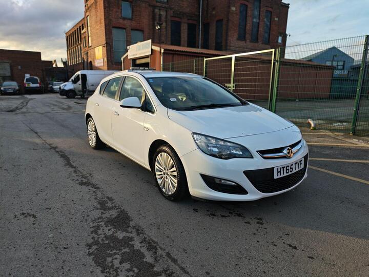 Vauxhall Astra 1.6i Excite Euro 6 5dr