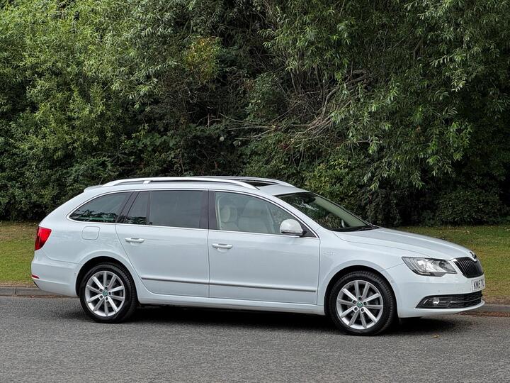 Skoda Superb 2.0 TDI Laurin & Klement DSG Euro 5 (s/s) 5dr