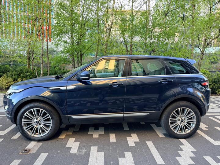 Land Rover Range Rover Evoque 2.2 SD4 Prestige Auto 4WD Euro 5 5dr Land Rover Range Rover Evoque 2.2 SD4 Prestige Auto 4WD Euro 5 5dr