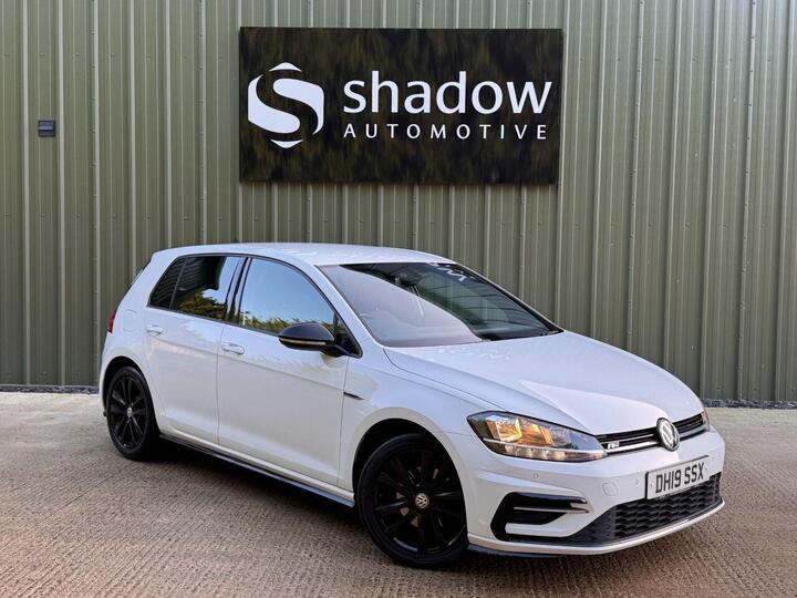 Volkswagen GOLF 2.0 TDI R-Line DSG Euro 6 (s/s) 5dr Volkswagen GOLF 2.0 TDI R-Line DSG Euro 6 (s/s) 5dr