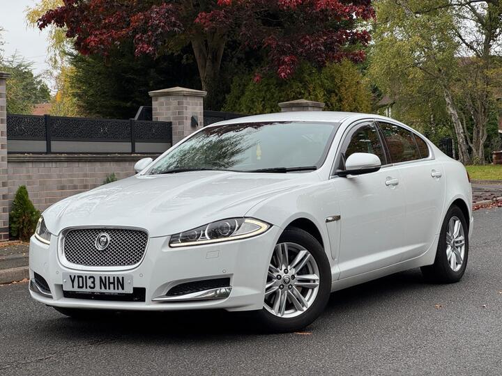 Jaguar XF 2.2d Luxury Auto Euro 5 (s/s) 4dr