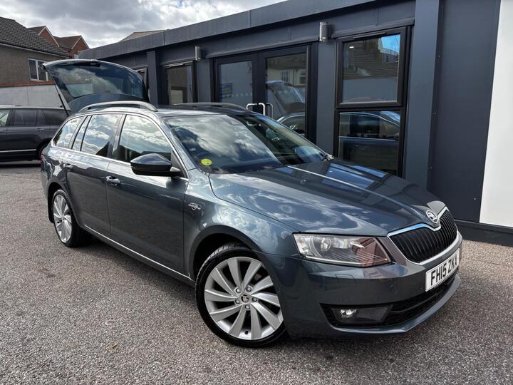 Skoda Octavia 2.0 TDI Laurin & Klement DSG Euro 5 (s/s) 5dr