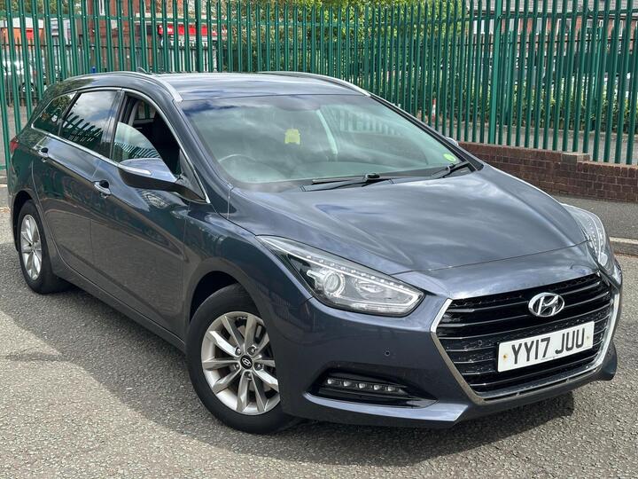 Hyundai I40 1.7 CRDi Blue Drive SE Nav Tourer Euro 6 (s/s) 5dr Hyundai I40 1.7 CRDi Blue Drive SE Nav Tourer Euro 6 (s/s) 5dr