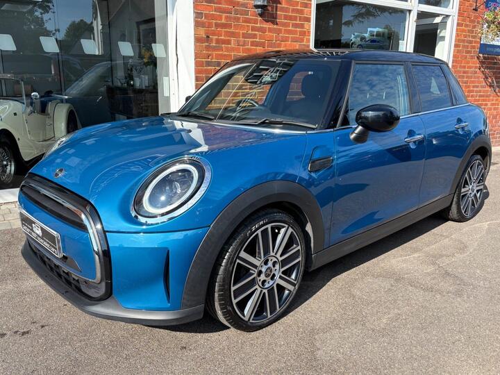 MINI Hatch 1.5 Cooper Exclusive Steptronic Euro 6 (s/s) 5dr