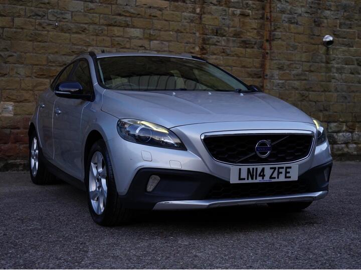Volvo V40 Cross Country 1.6 D2 Lux Euro 5 (s/s) 5dr