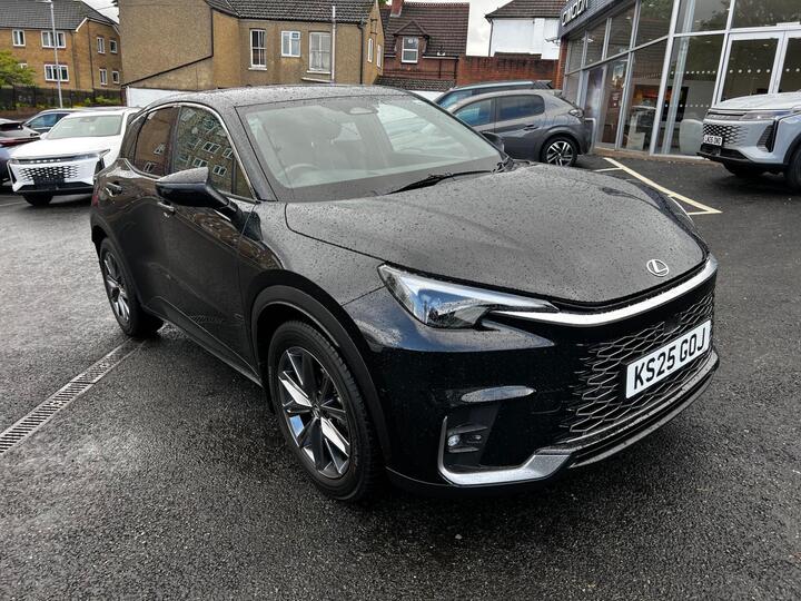 Lexus LBX 1.5 VVT-iE Takumi E-CVT Euro 6 (s/s) 5dr