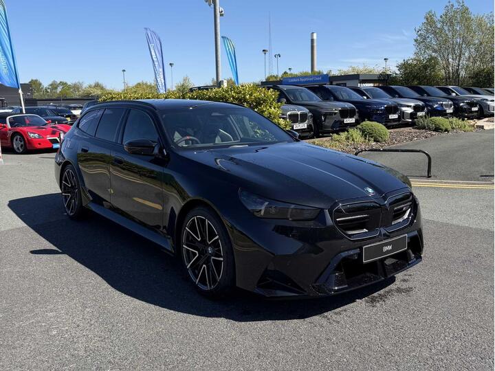 BMW M5 4.4 22.1kWh Touring Steptronic XDrive Euro 6 (s/s) 5dr