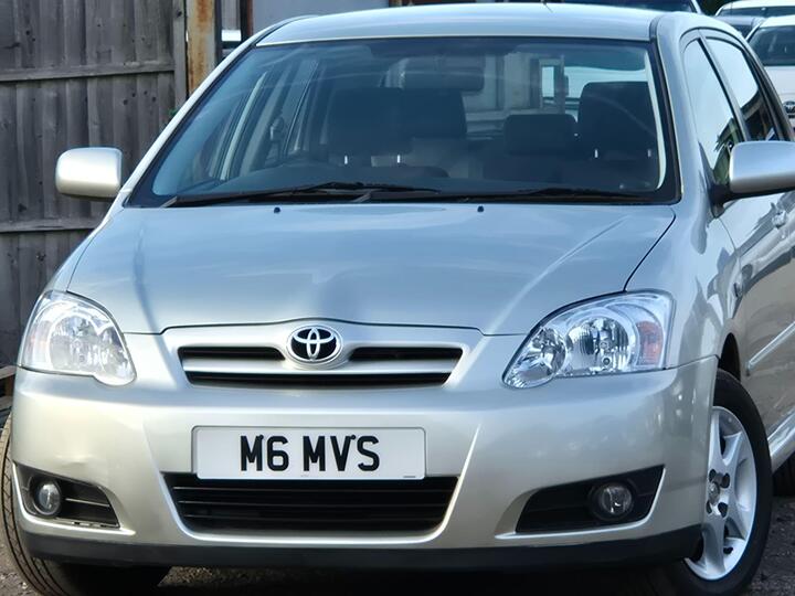 Toyota Corolla 1.6 VVT-i Colour Collection 5dr Toyota Corolla 1.6 VVT-i Colour Collection 5dr