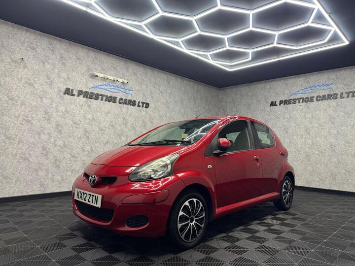 Toyota AYGO 1.0 VVT-i Ice Euro 5 5dr Toyota AYGO 1.0 VVT-i Ice Euro 5 5dr