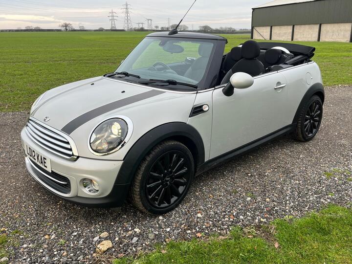 MINI Convertible 1.6 Cooper Soho Euro 5 (s/s) 2dr