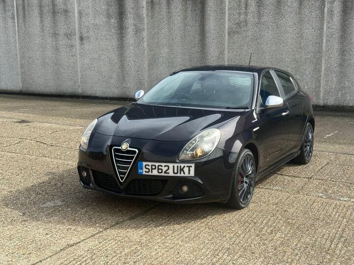 Alfa Romeo Giulietta 2.0 JTDM-2 Lusso Euro 5 (s/s) 5dr