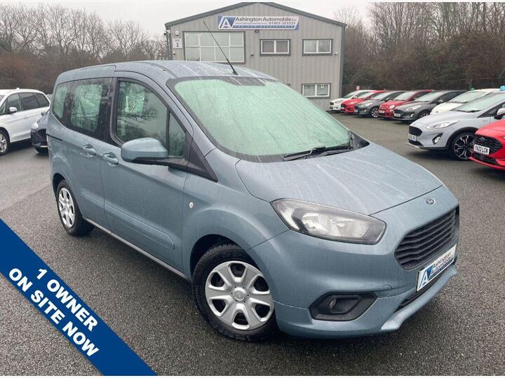 Ford TOURNEO COURIER 1.5 TDCi Zetec Euro 6 5dr