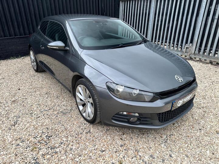 Volkswagen Scirocco 2.0 TDI BlueMotion Tech DSG Euro 5 (s/s) 3dr (Nav)