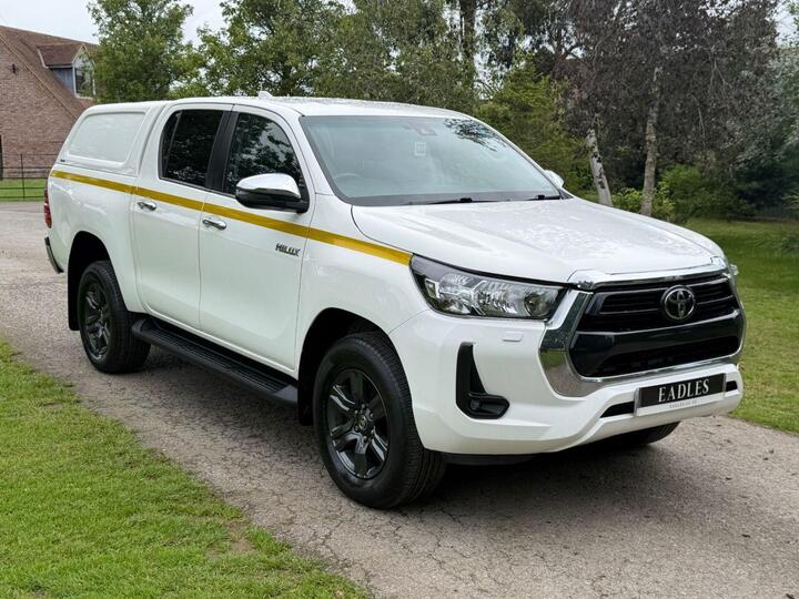 Toyota HI-LUX 2.4 D-4D Icon Auto 4WD Euro 6 (s/s) 4dr