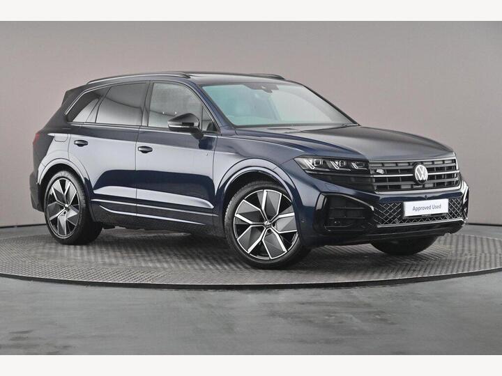 Volkswagen Touareg 3.0 TDI V6 Black Edition Tiptronic 4Motion Euro 6 (s/s) 5dr Volkswagen Touareg 3.0 TDI V6 Black Edition Tiptronic 4Motion Euro 6 (s/s) 5dr