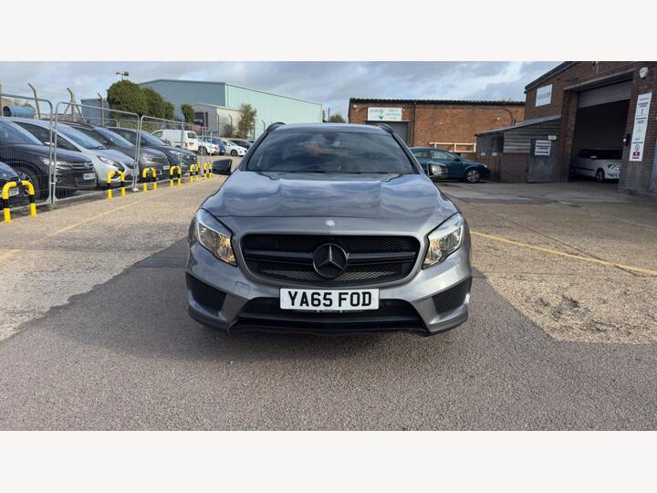 Mercedes-Benz GLA 2.1 GLA220 CDI AMG Line 7G-DCT 4MATIC Euro 6 (s/s) 5dr Mercedes-Benz GLA 2.1 GLA220 CDI AMG Line 7G-DCT 4MATIC Euro 6 (s/s) 5dr
