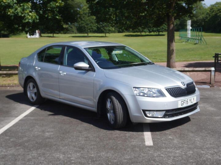 Skoda Octavia 1.6 TDI SE Euro 5 (s/s) 5dr