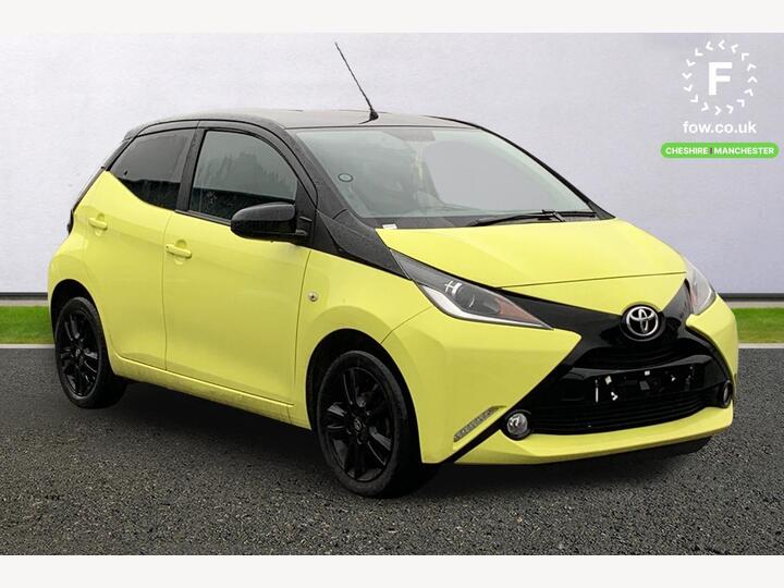 Toyota Aygo 1.0 VVT-i X-cite 3 Yellow Bi-Tone Euro 6 5dr Toyota Aygo 1.0 VVT-i X-cite 3 Yellow Bi-Tone Euro 6 5dr