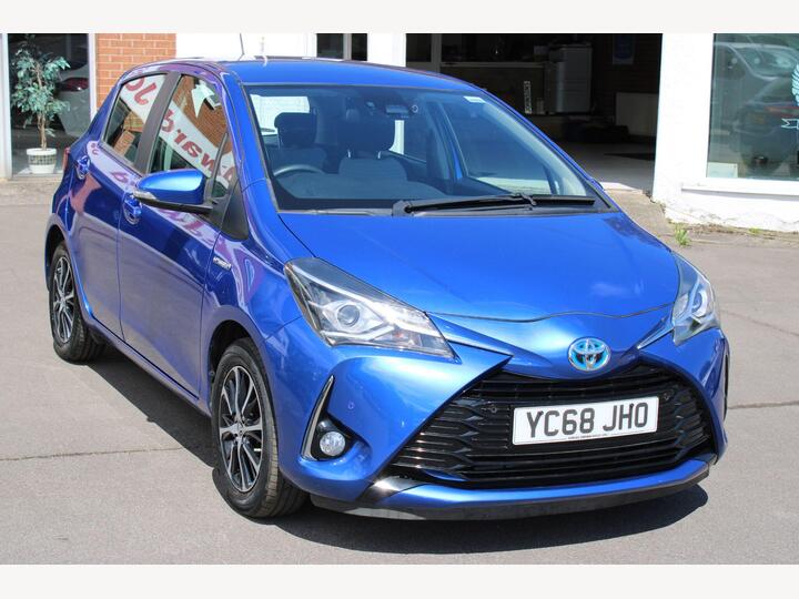 Toyota Yaris 1.5 VVT-h Icon Tech E-CVT Euro 6 (s/s) 5dr